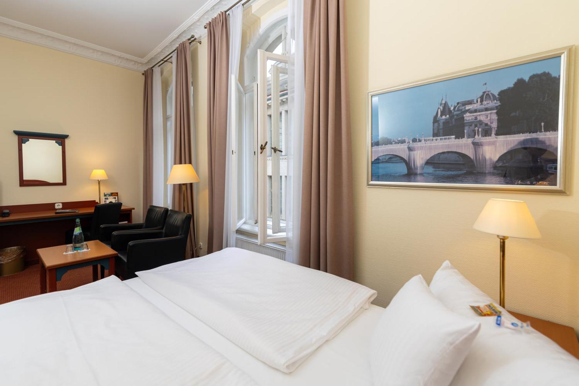 Akzent Hotel Am Goldenen Strauss Görlitz Екстериор снимка